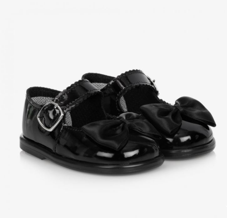 Girls Black Patent Shows with Satin Bows - The Little Darlings